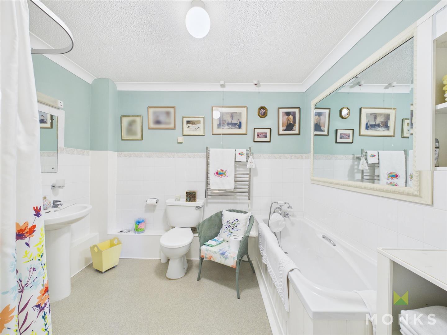 12a Meadowbrook Court Twmpath Lane, Oswestry, SY10 7HD For Sale